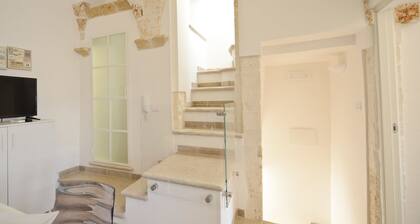 Scirocco Apartment with Terrace by Wonderful Italy