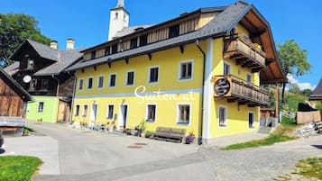 Fachada da propriedade