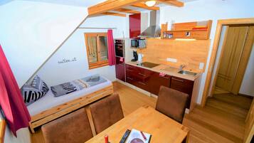 Comfort-Apartment, 2 Schlafzimmer, zum Garten hin (incl. 188⏠Cleaning Fee) | Eigene KĂŒche