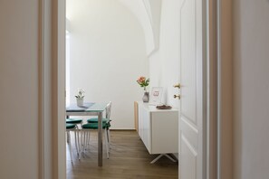 公寓, 1 間臥室 | 房內用餐區