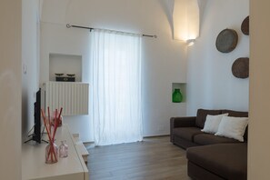 Apartment, 1 Schlafzimmer | Wohnbereich | Flachbildfernseher
