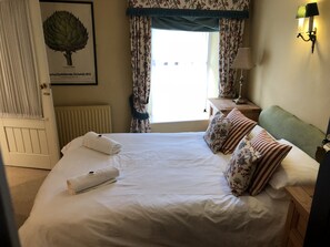 Double Room | Desk, blackout drapes, iron/ironing board, free WiFi