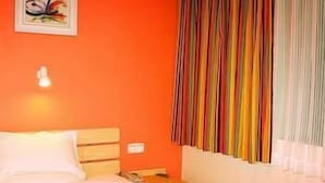 Room - 7 Days Inn (Shanghai)