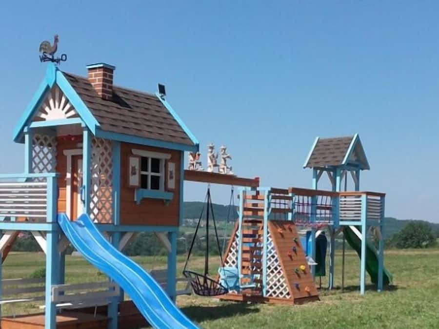 Children's play area - outdoor