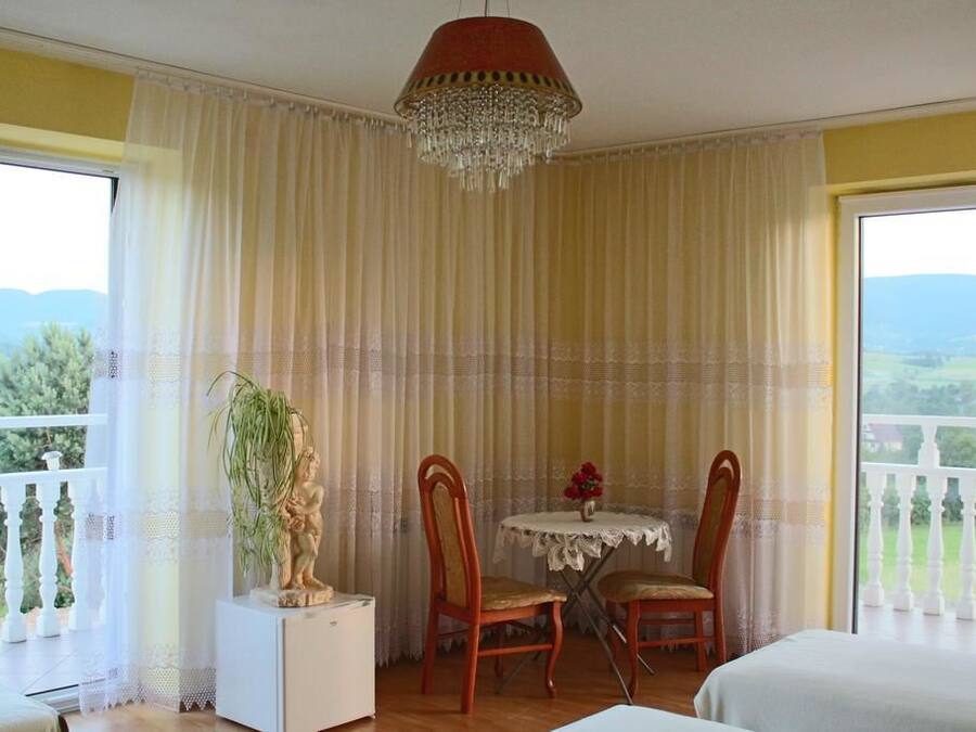 1 chambre, minibar, coffres-forts dans les chambres