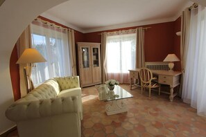 Hallway - Aux charmes de grasse (Grasse)