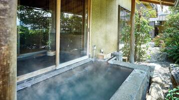 Premier Suite Room with Open Air Bath-Ume | Bathroom | Separate tub and shower, deep soaking tub, free toiletries, hair dryer