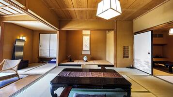 1 bedroom, premium bedding, down duvets, in-room safe