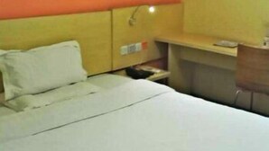 Room - 7 Days Inn (Zhongshan)