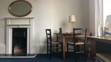 Double Room, Ensuite | Egyptian cotton sheets, premium bedding, individually decorated