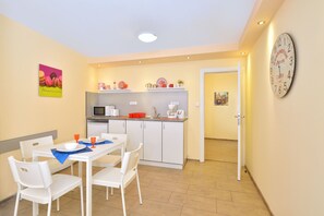 Deluxe Studio, Balcony | Private kitchenette - Central Studio 2 (Burgas)