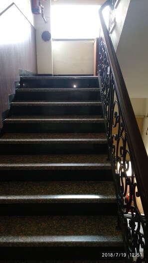 Interior entrance - The Metropolis Guest House Near RK Ashram Metro Station (New Delhi)