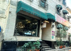 Exterior - The Metropolis Guest House Near RK Ashram Metro Station (New Delhi)
