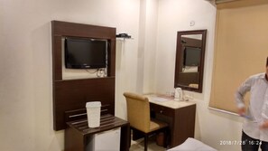Standard Room, 1 Double Bed, Balcony, City View | Room amenity - The Metropolis Guest House Near RK Ashram Metro Station (New Delhi)