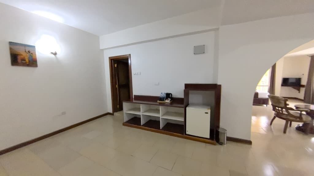 1 bedroom, hypo-allergenic bedding, pillow-top beds, minibar