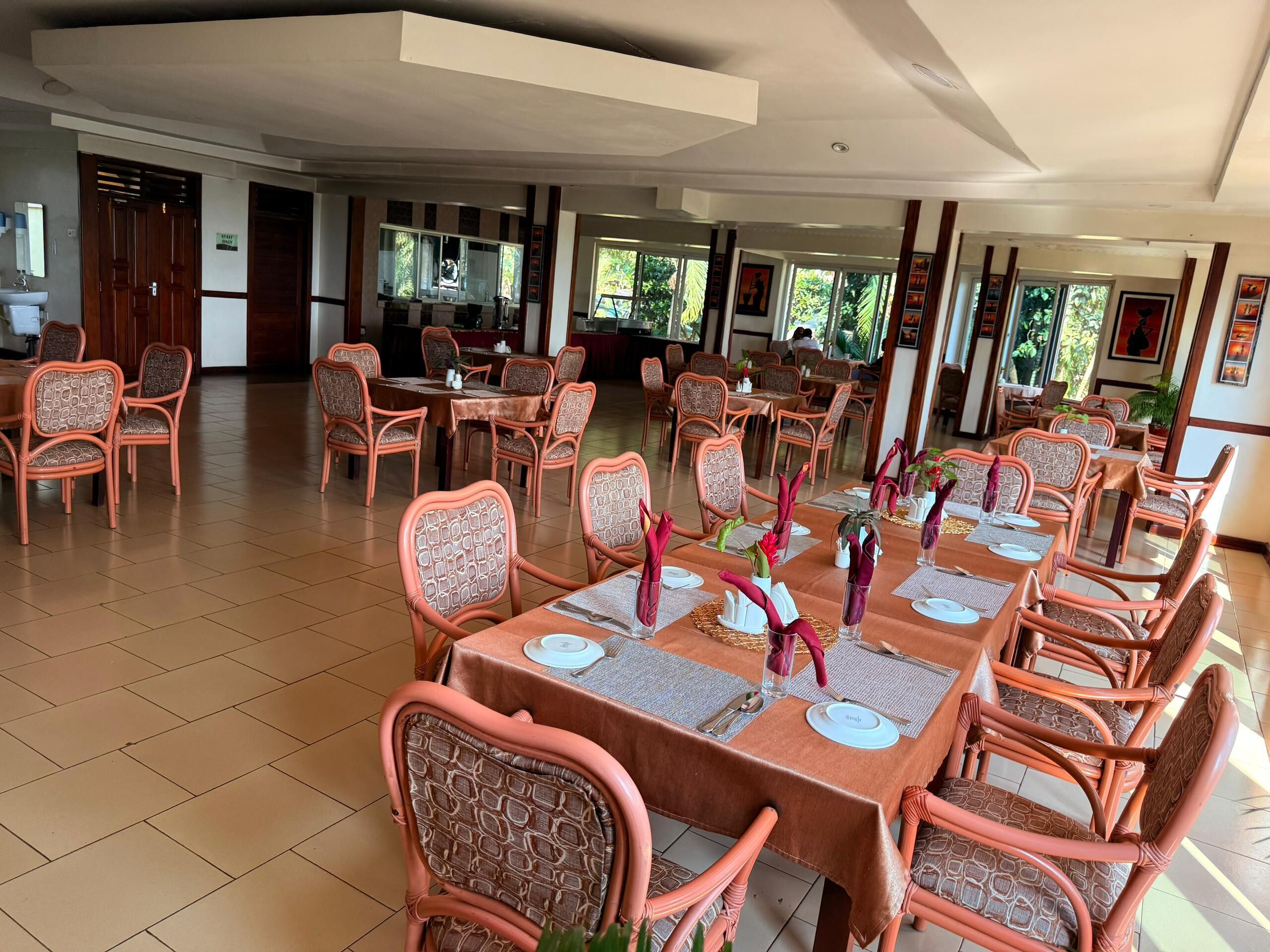 breakfast, lunch, dinner served; local and international cuisine