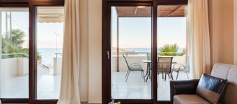Villa Armonia - Beachfront Majestic Retreat