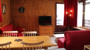TV - Charming 2-room in Tignes, 100m from slopes, South/West balcony (Tignes)