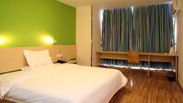 Room - 7 Days Inn (Chengdu)