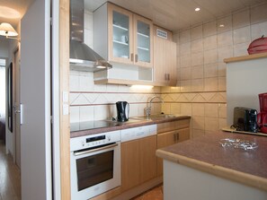 Kühlschrank, Ofen, Geschirrspüler