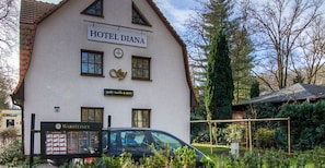 Exterior - Hotel & Restaurant Diana (Schönwalde-Glien)