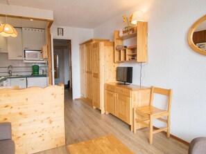 Interior - Studio with balcony and wifi 500m from slopes (Tignes)