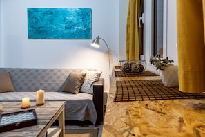City Studio | Living room | Flat-screen TV - Downtown Yellow Studio - Central Secret Nest (Kalamata)