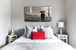 2 間睡房、熨斗/熨衫板、Wi-Fi、床單