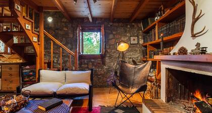 Escape in the Forest, Cosy Chalet with Home Cinema