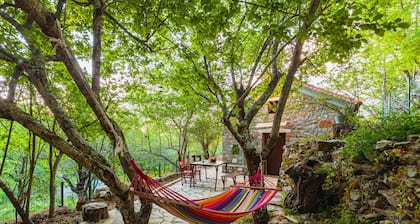 Escape in the Forest, Cosy Chalet with Home Cinema