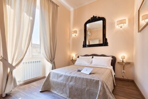 Standard Double Room | In-room safe, desk, free WiFi, bed sheets - Vatican Domus (Rome)