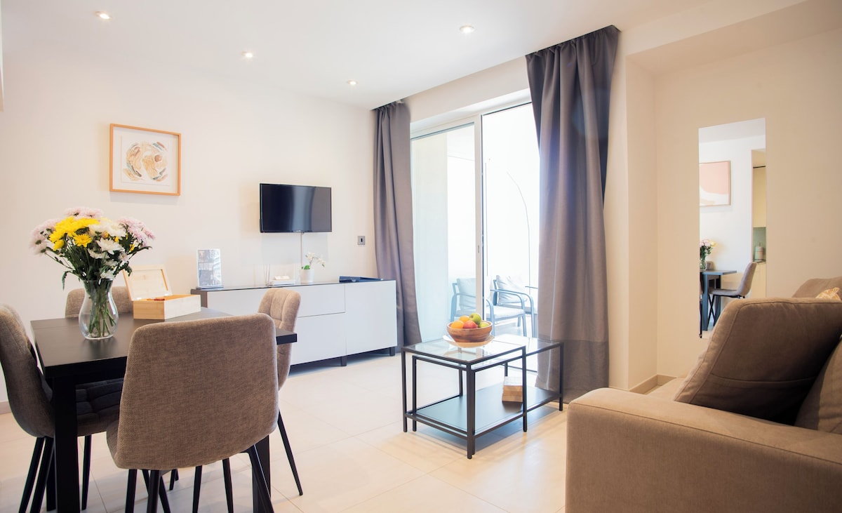 Bentley Holiday Apartments - West One