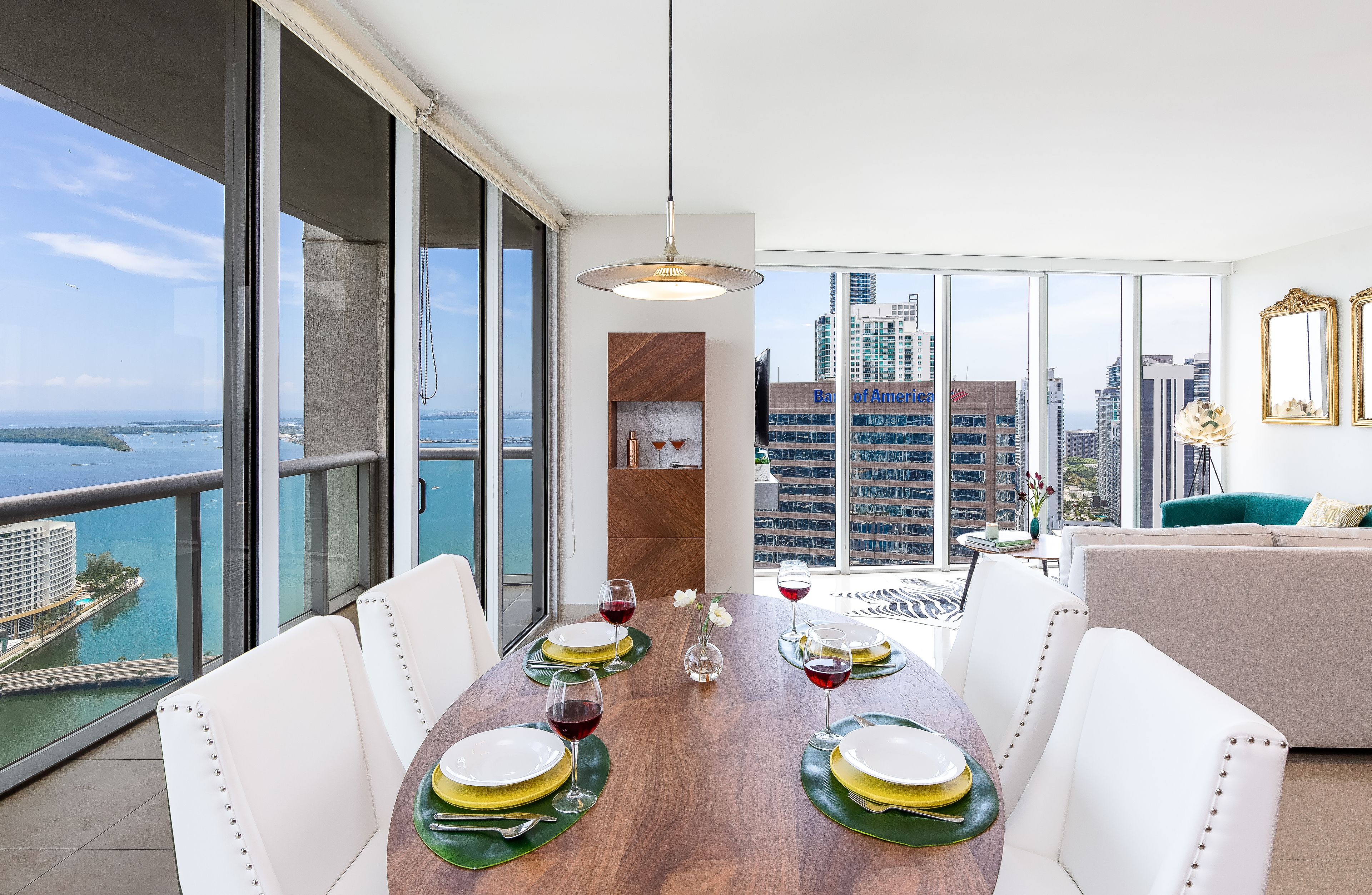 boutique corner apart, 2/2, sofa bed, ocean view, balcony | living area | smart tv