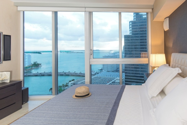 Presidential Corner Apart, 2 Bedrooms, Frontal Ocean Views2510 | 2 camere, biancheria in cotone egiziano