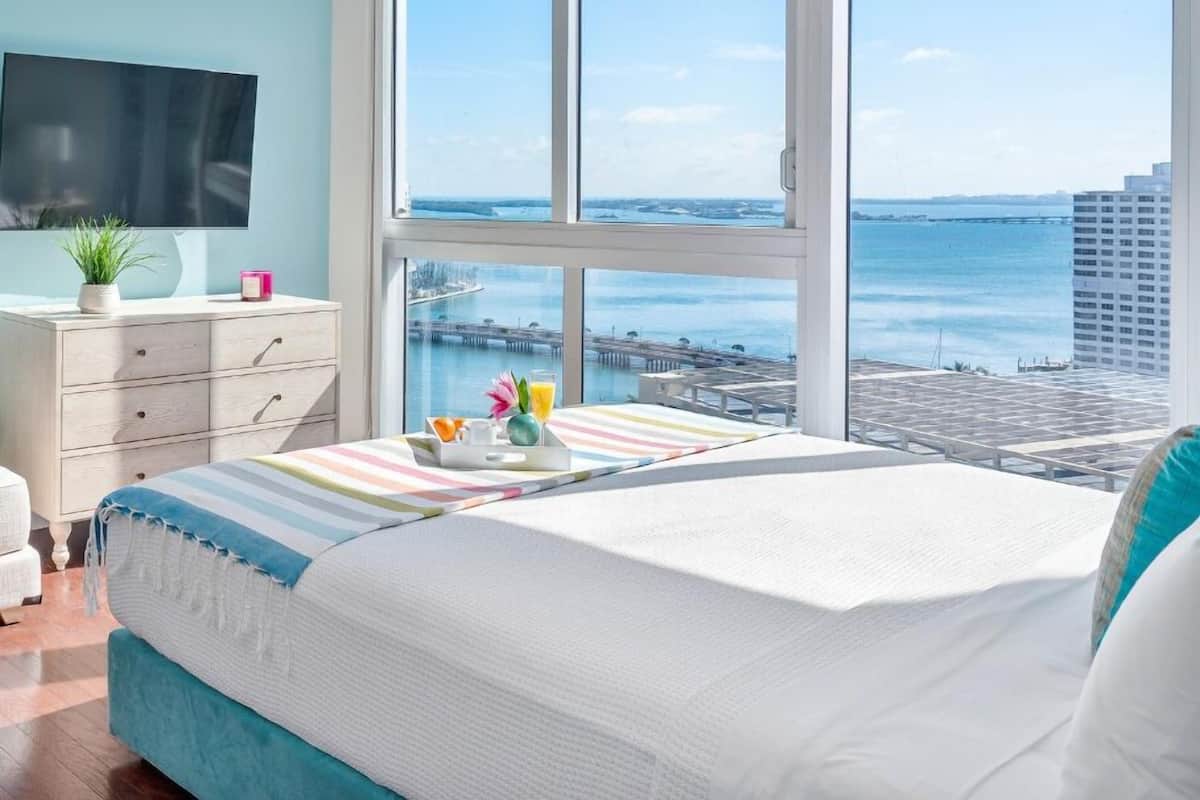 Boutique Corner Apart, 2/2, Sofa Bed, Ocean View, Balcony1808 | 2 soveværelser, egyptiske bomuldslagner, premium-sengetøj