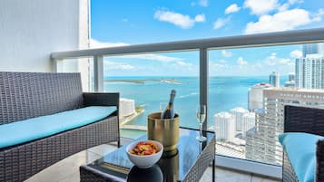 Familie appartement, Meerdere bedden, uitzicht op zee | Terras