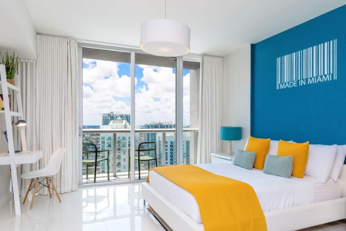2 bedrooms, Egyptian cotton sheets, premium bedding, in-room safe