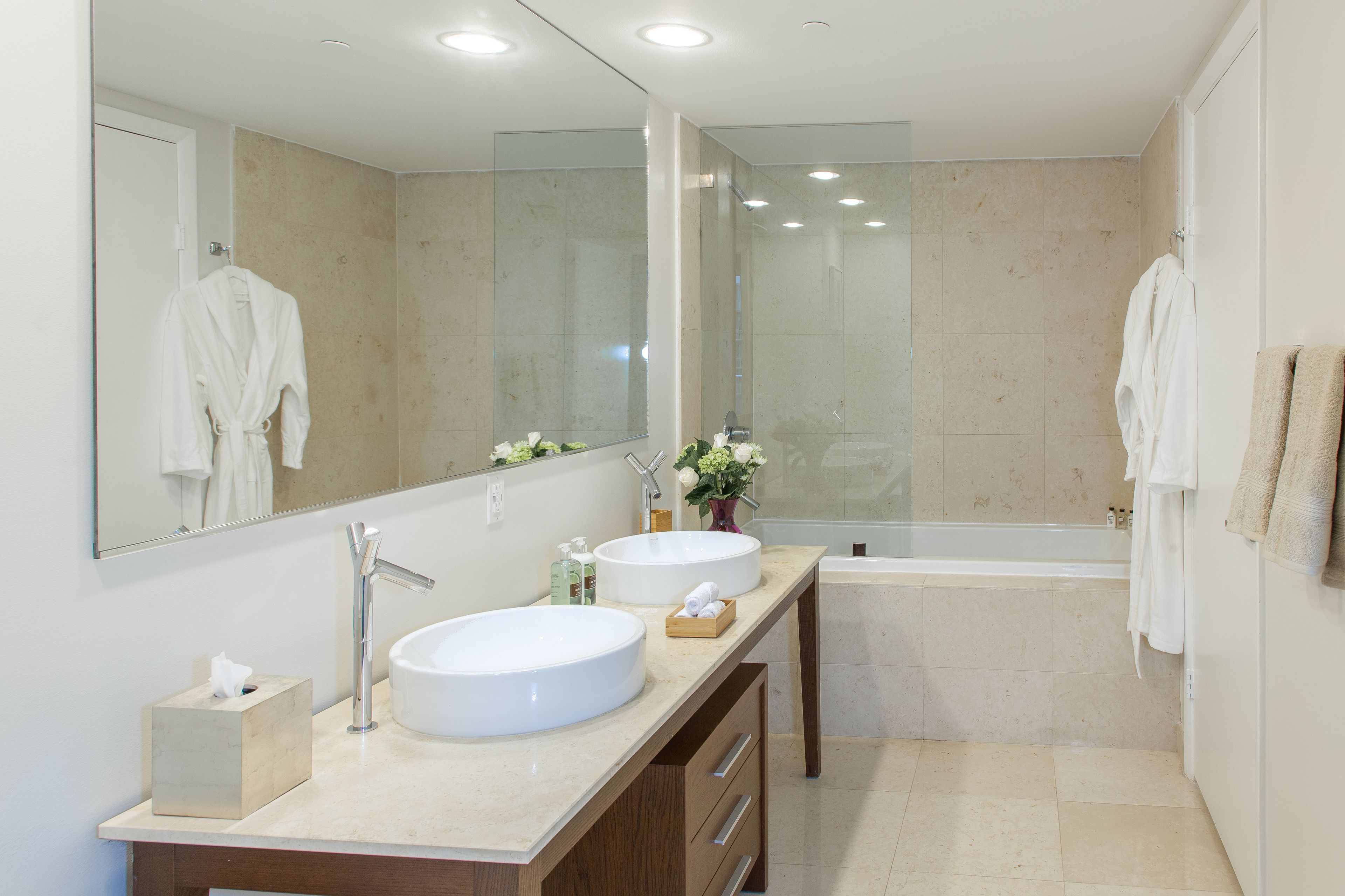 boutique apart, 1 king & sofa bed, sauna, river/city views, balcony | bathroom | designer toiletries, hair dryer, dressing gowns, towels