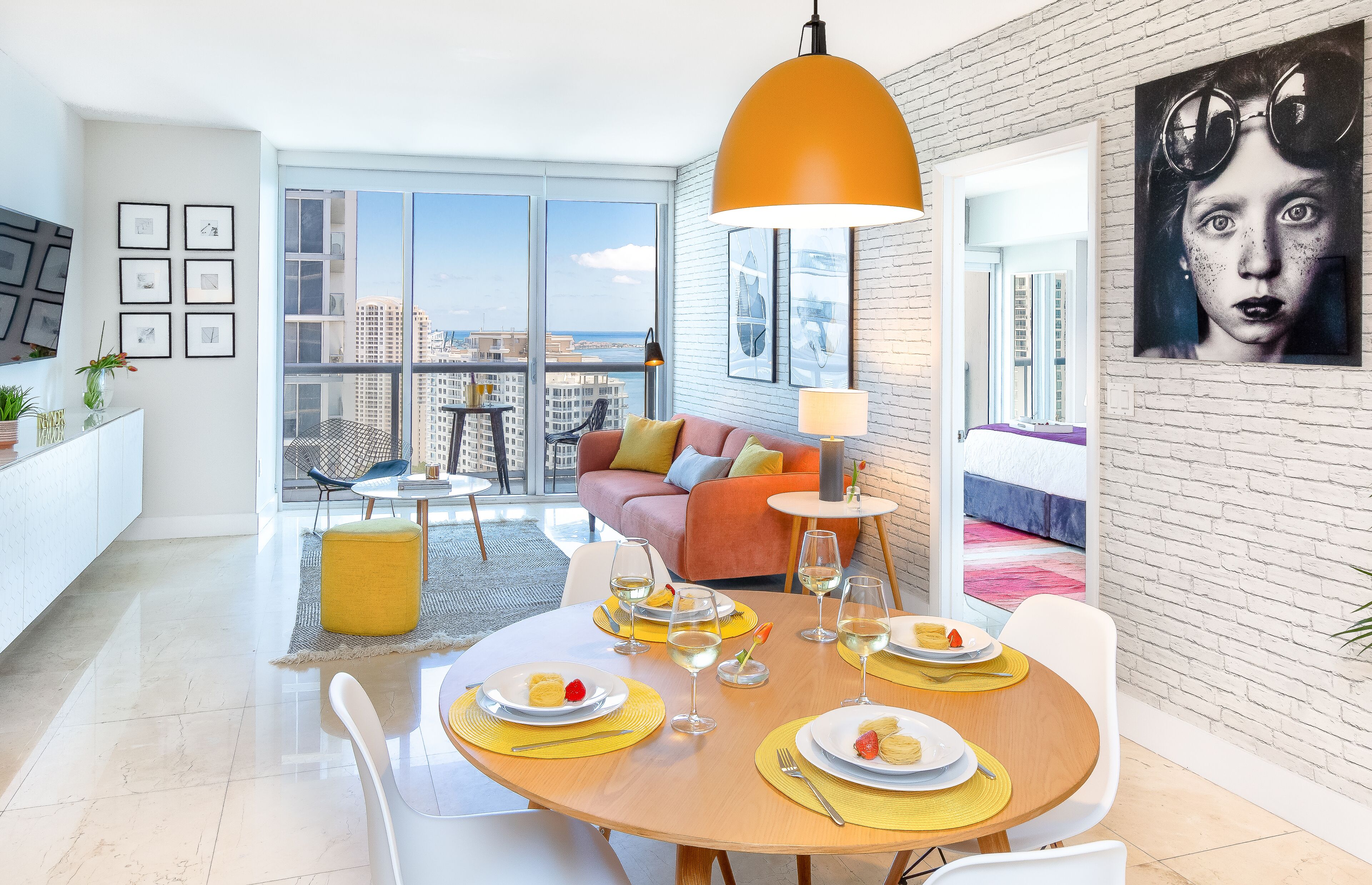 boutique apartment, ocean, 1 king & sofa bed, balcony | in-room dining