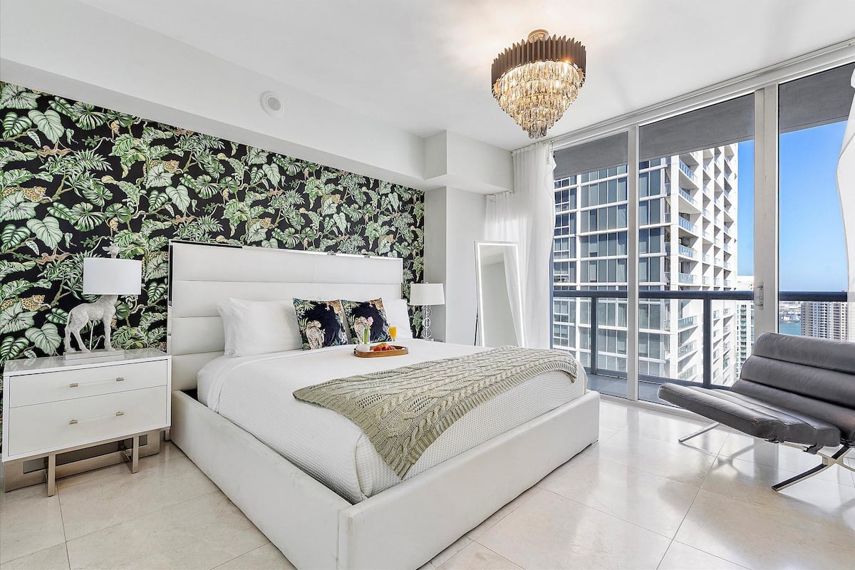 Boutique Apartment, Ocean, 1 King & Sofa Bed, Balcony4211 | 2 bedrooms, Egyptian cotton sheets, premium bedding, in-room safe