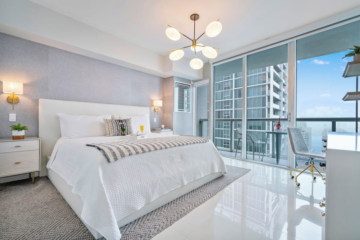 Boutique Apartment, Ocean, 1 King & Sofa Bed, Balcony4511 | 2 bedrooms, Egyptian cotton sheets, premium bedding, in-room safe