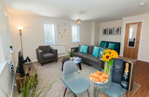 Classic Apartment, 1 Double Bed, Non Smoking | Living area