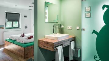 Deluxe Double Room (7) | Individually decorated, individually furnished, desk, blackout drapes