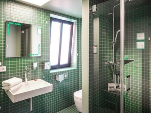 Comfort-Doppelzimmer (2) | Badezimmer