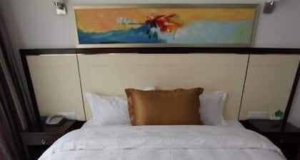 Huatian Caohai Holiday Hostel