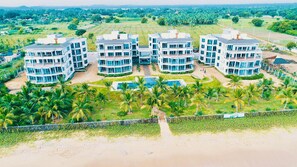 Exterior - Beach Paradise by Oceanfront Condos (Nilaveli)