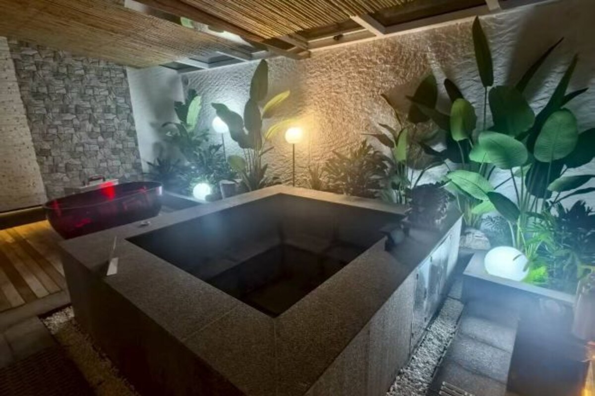 Deluxe Private Hot Spring Room