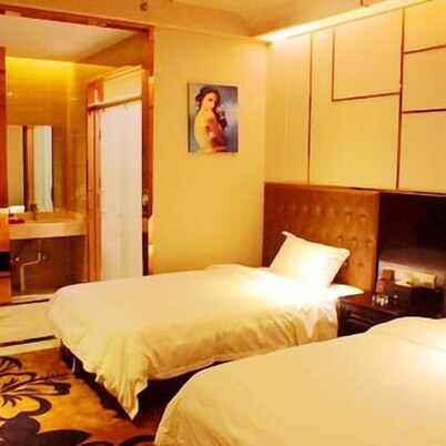 Xinzheng Shangri-la Holiday Hot Spring Hotel