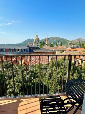 Terrace/patio - San Lorenzo Suites (San Lorenzo de El Escorial)