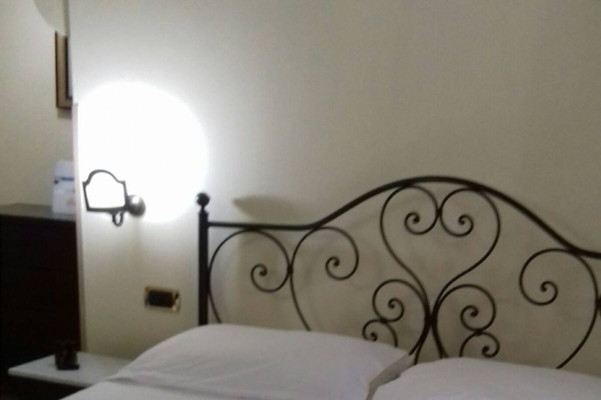 Habitación estándar doble, balcón, vistas al mar | Cunas (de pago) y wifi gratis